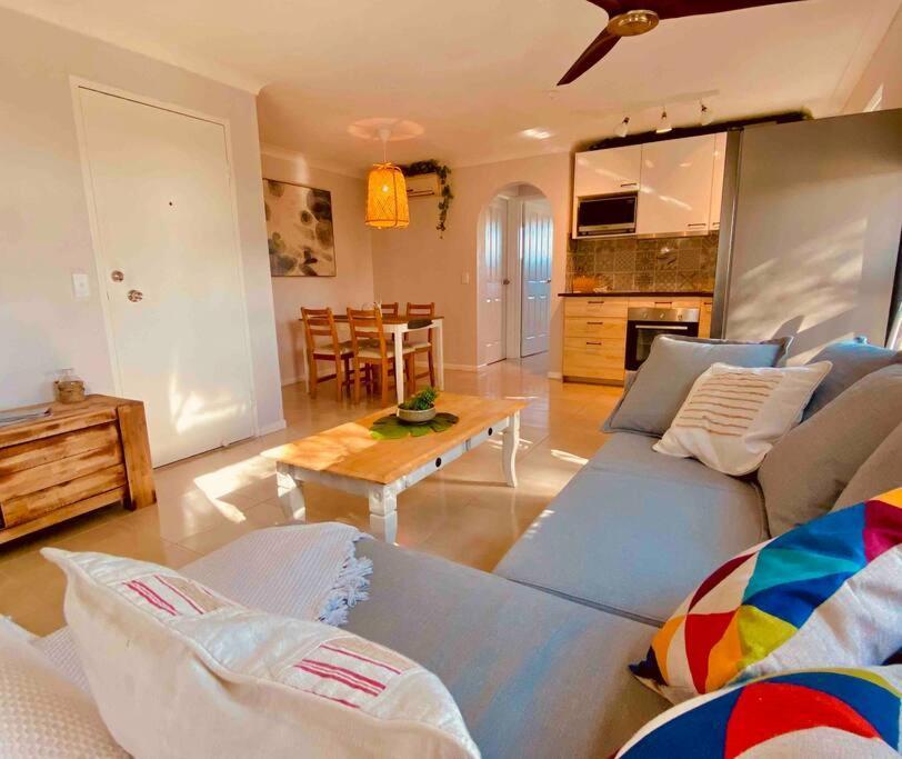 Broadbeach, Stylish Apartment Close To Everything Гоулд Коуст Екстериор снимка