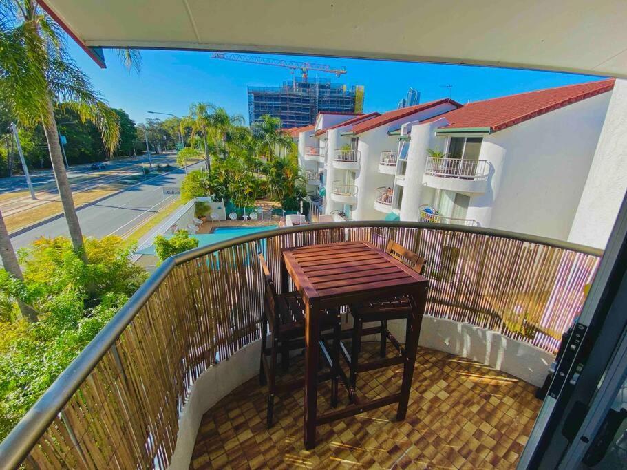 Broadbeach, Stylish Apartment Close To Everything Гоулд Коуст Екстериор снимка