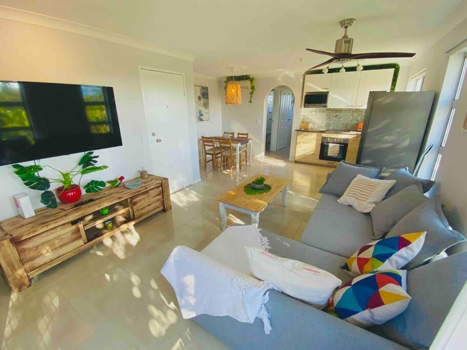 Broadbeach, Stylish Apartment Close To Everything Гоулд Коуст Екстериор снимка