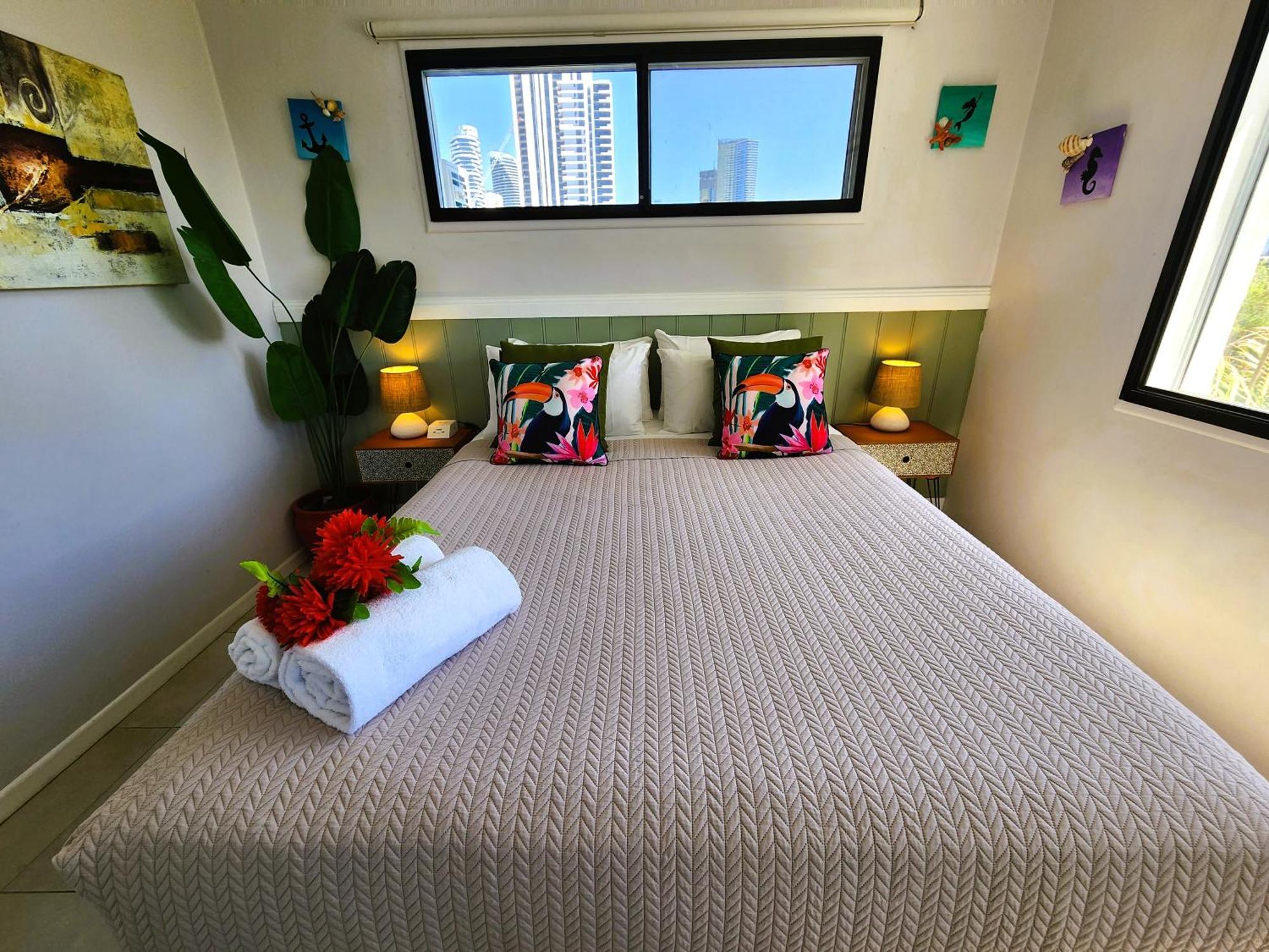 Broadbeach, Stylish Apartment Close To Everything Гоулд Коуст Екстериор снимка